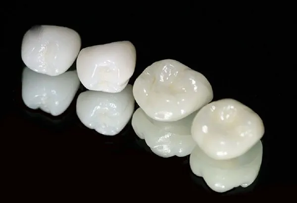 Cấu tạo nguyên khối từ Zirconium Dioxide (ZrO2)